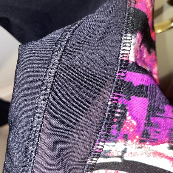 Marika patterned and mesh cut out capri - Picture 4 of 4